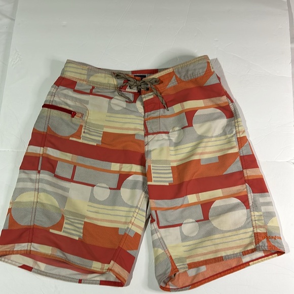 Patagonia Board Shorts Men’s 32 Orange Yellow Cream Zippered Pockets Logo - Picture 7 of 11